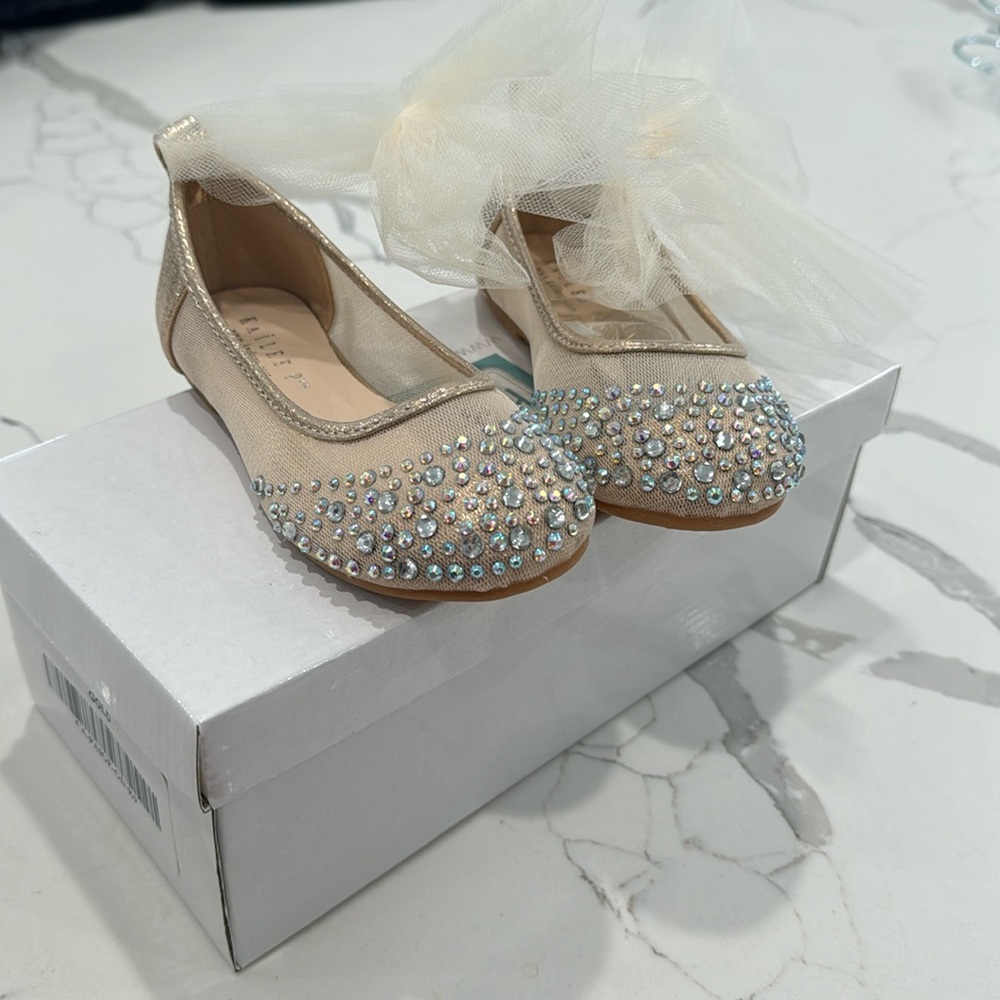 Kailee P - Kids Size 9 - Wedding / Dress Shoes